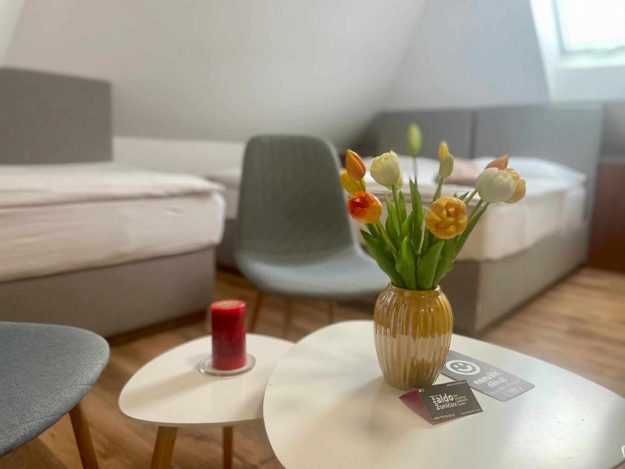 Uničov Hotel Aldo מראה חיצוני תמונה