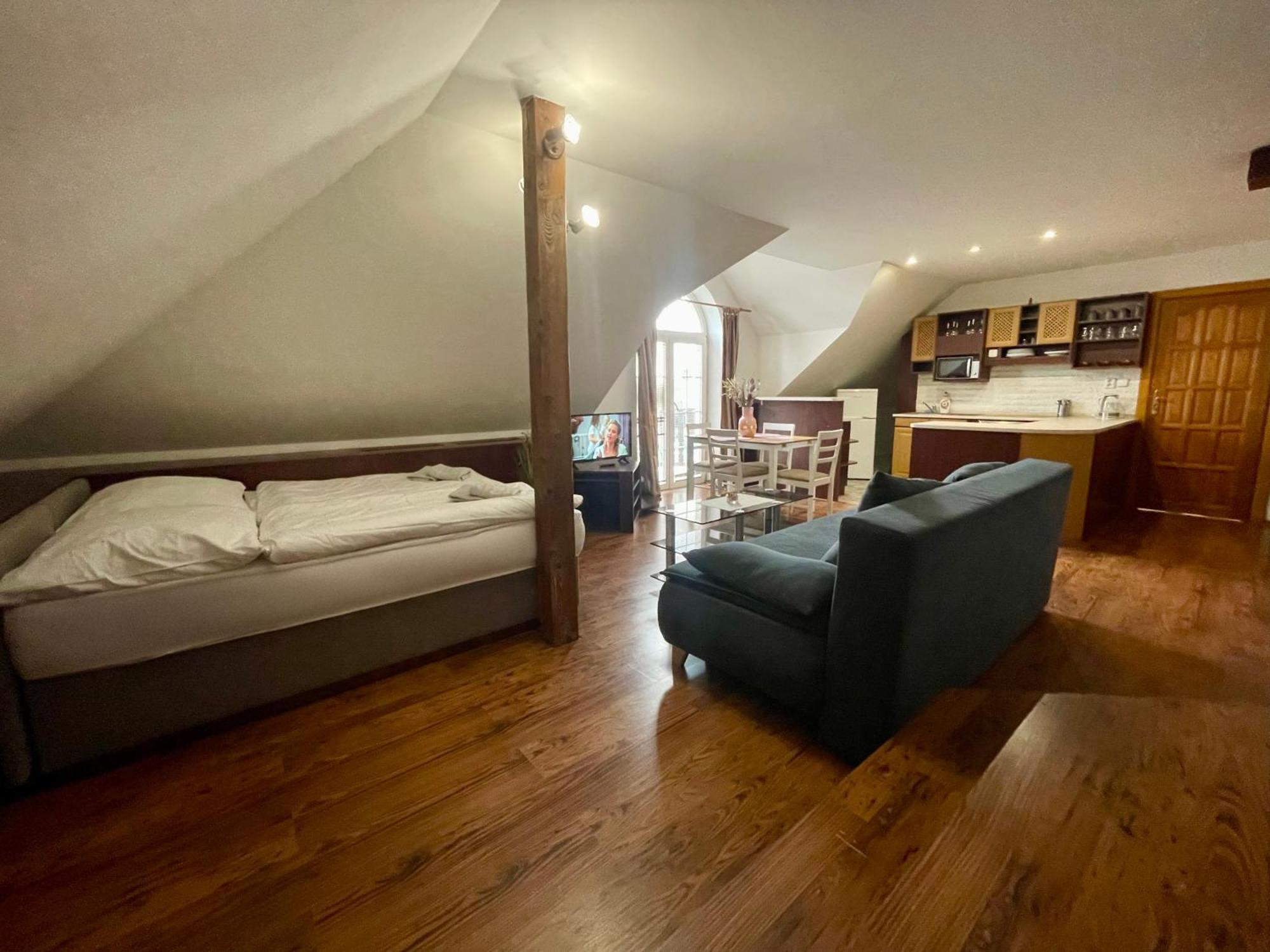 Uničov Hotel Aldo מראה חיצוני תמונה