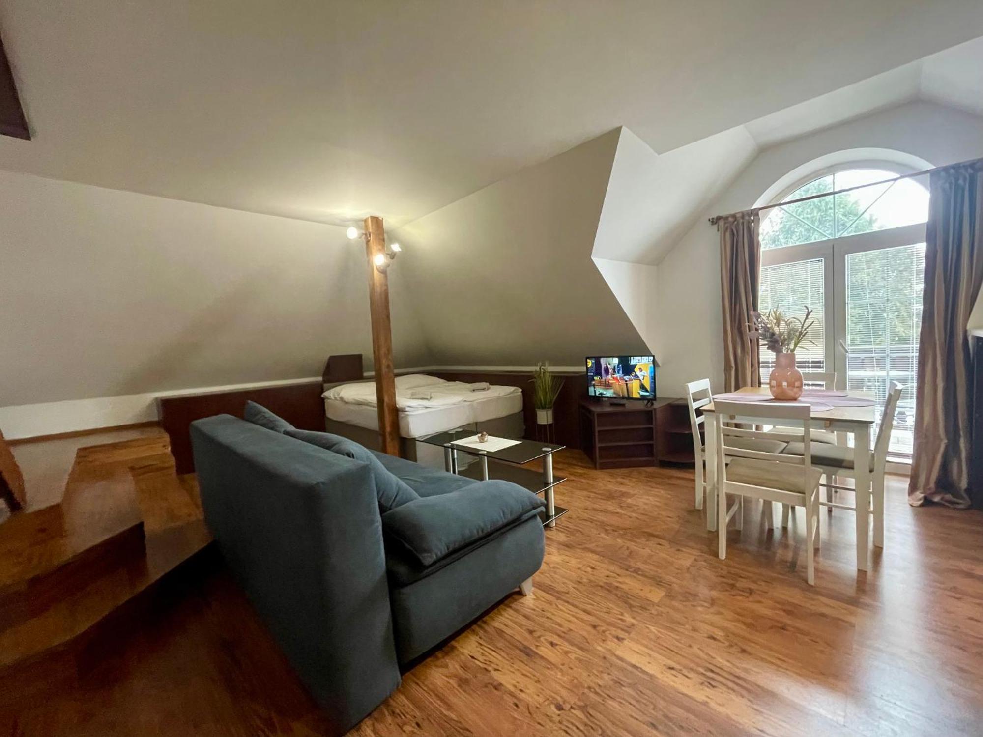 Uničov Hotel Aldo מראה חיצוני תמונה